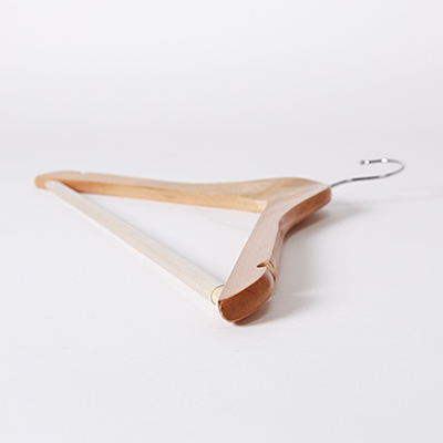 Rounded Wooden Wishbone Hangers with Notches & Non-Slip Centre Bar (450 mm)
