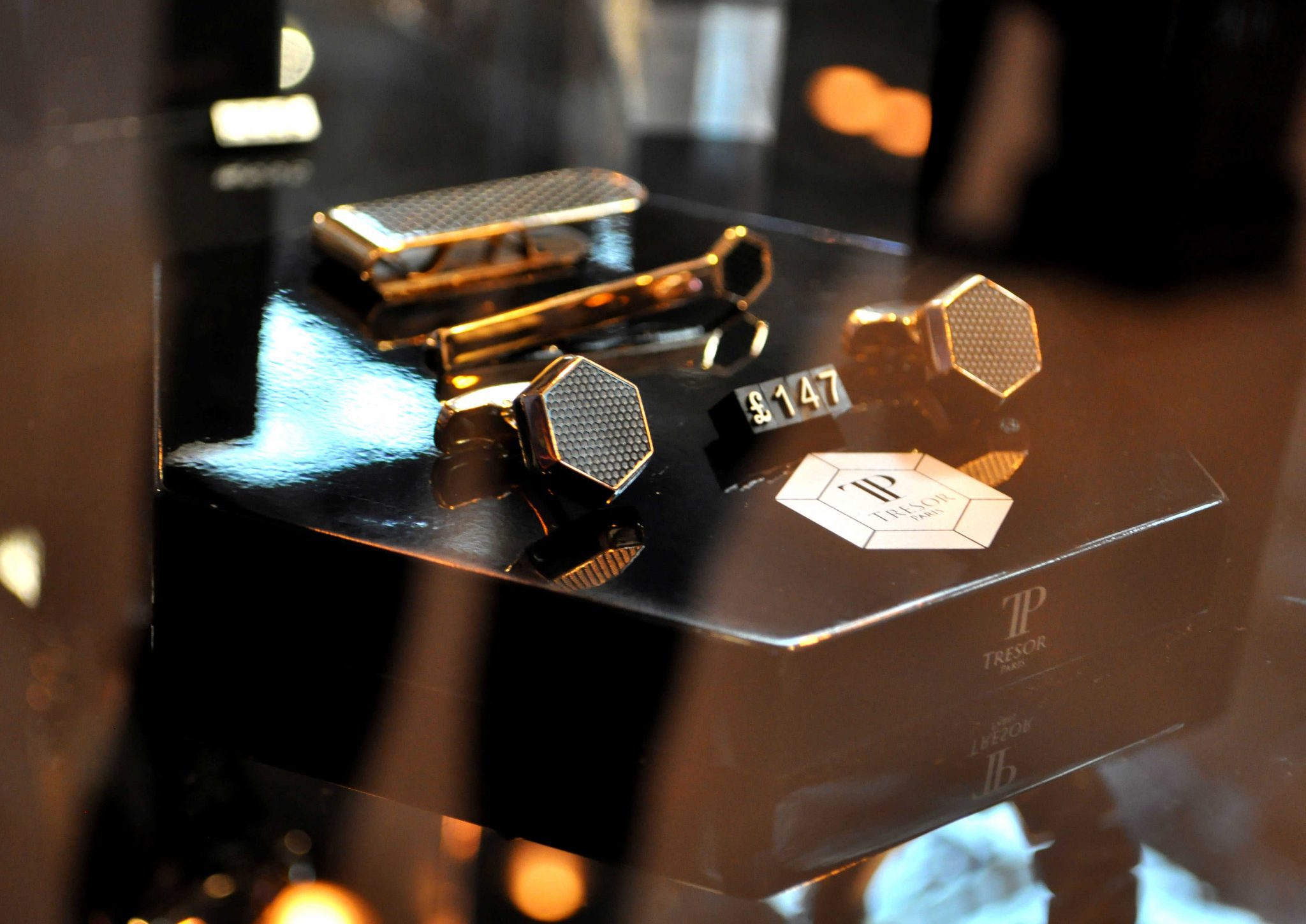 Nouvelle Medium Price Cube Kit The Display Centre