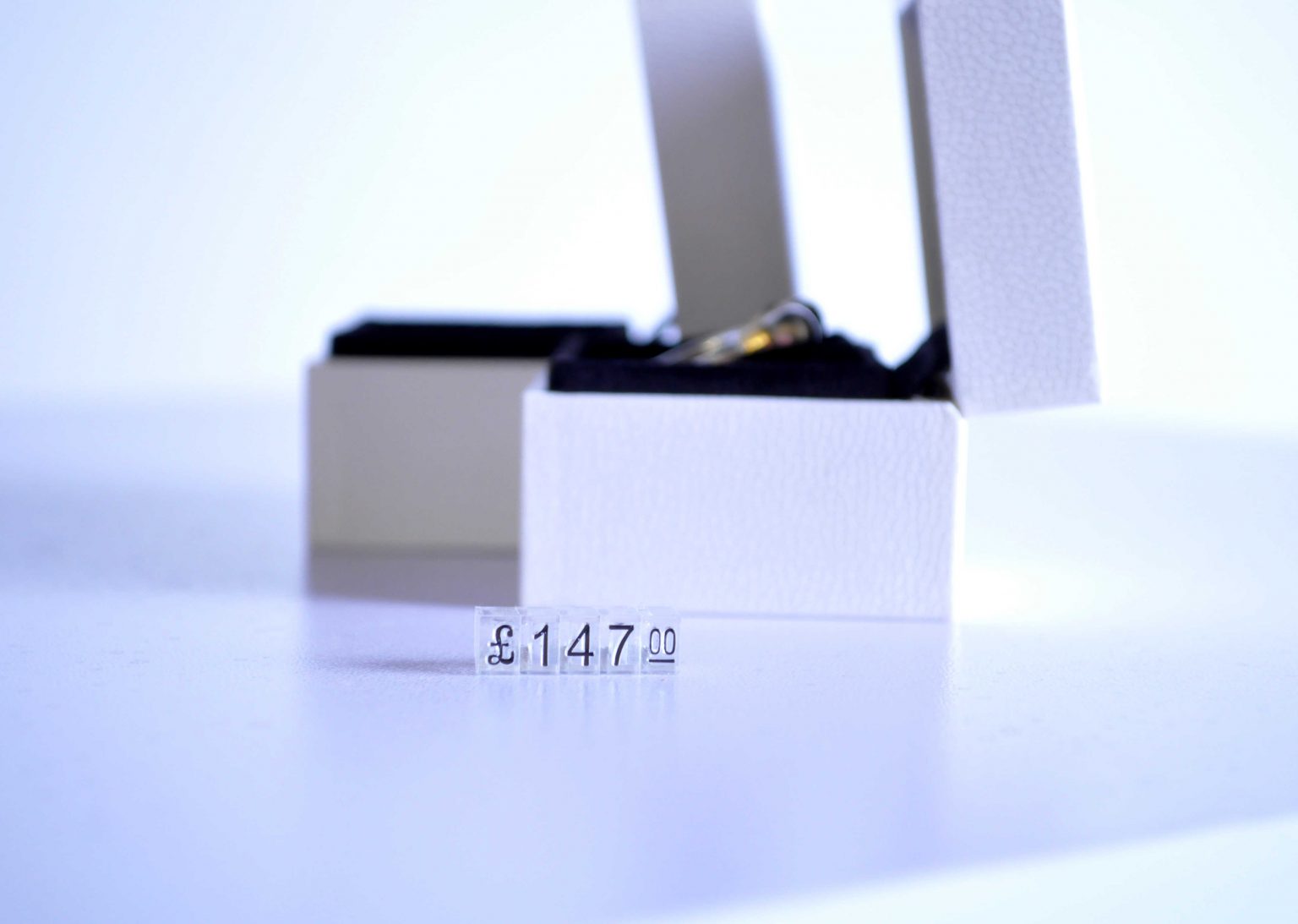 Nouvelle Medium Price Cube Kit The Display Centre