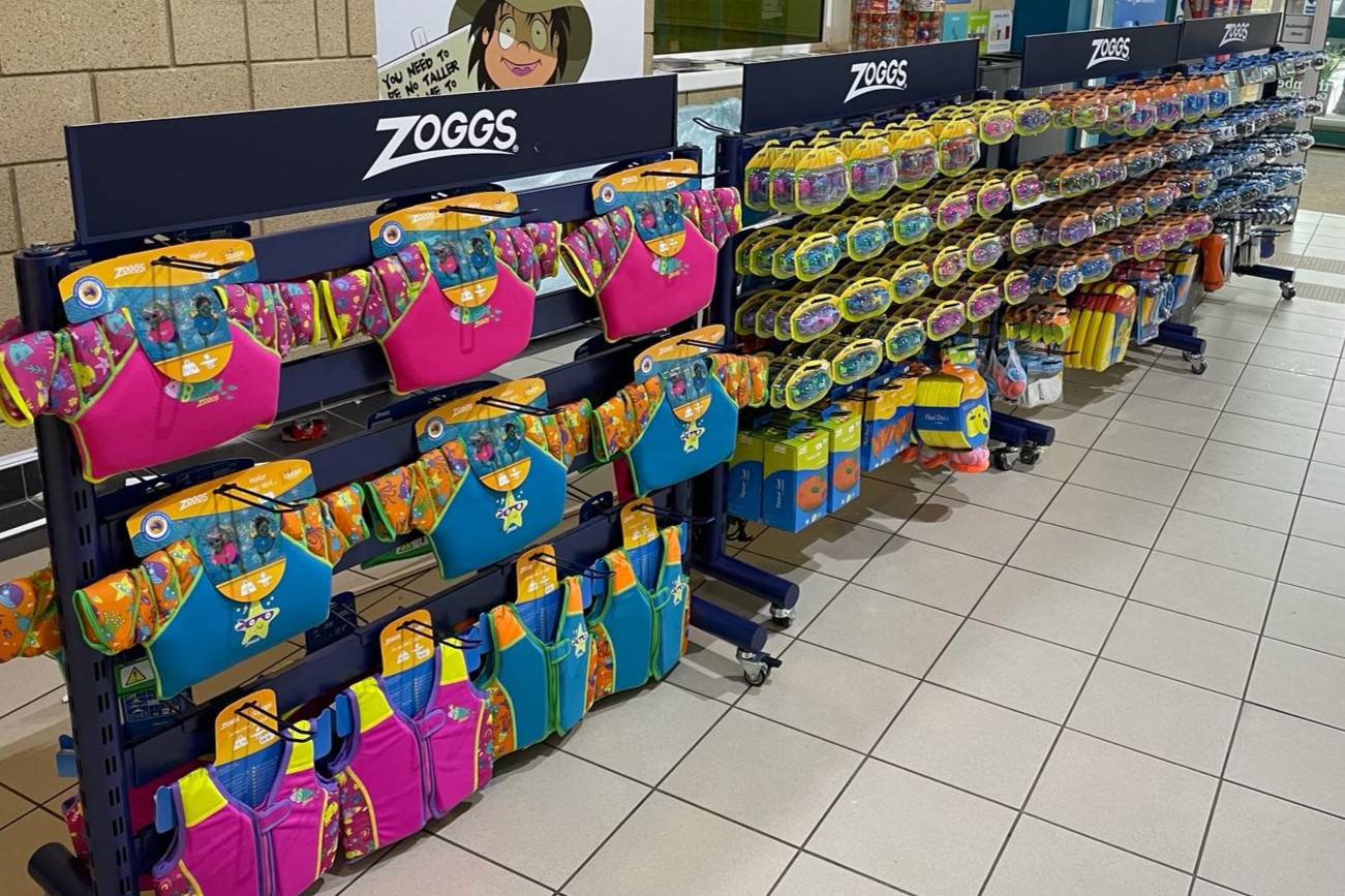 Blue Q 3 Cropped 3;2