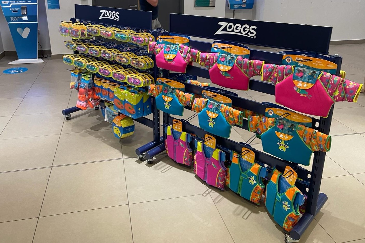 Blue Q 4 Cropped 3;2