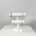 White leatherette bangle stand 361005P (1)
